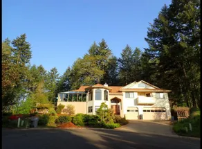 Trendy 1 bedroom in the Forest - Image 2