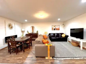 Trendy 1 bedroom in the Forest - Image 3