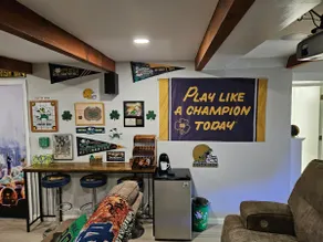 Ultimate Notre Dame Fan-Cation (Entire Floor) - Image 3