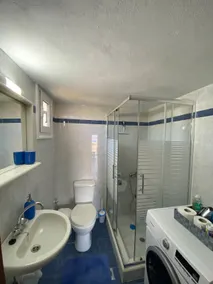 George's apartment - Image 4