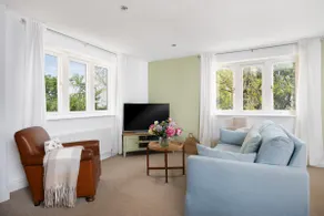 Countryside flat near Spalding w/ heated pool - Image 2