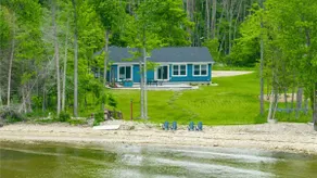 Bayfront Escape | Hot Tub, Kayaks + Dogs Welcome - Image 2