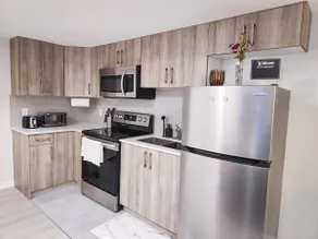 Calgary Cozy Nest | 2BR Suite - Image 4