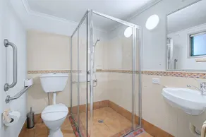 Studio (3 adults) - no pets allowed - Image 5