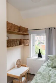Quaint 3 bed Cottage in central Dorking with parking - Image 4