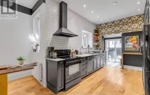 Bright and spacious Victorian. Central location. - Image 3