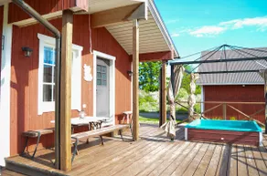 Tiny home + sauna + hot tub near Saariston Rengastie - Image 3