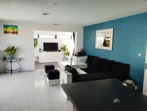 Charming Villa - Image 2