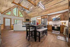 Rustic Sanctuary Cabin/3BR/2B - Image 5