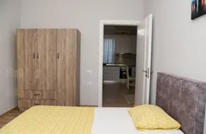 Siar's 2 double bedrooms entire luxury apartment. - Image 2