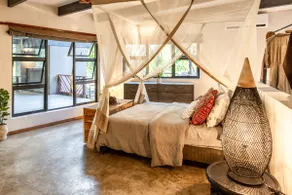 Chobe House Villa and Chalets - Image 4