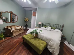 RiverView LUX: Green Room - Image 2