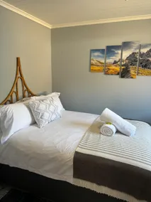 Value & Comfort at our Cozy Cottage! - Image 4