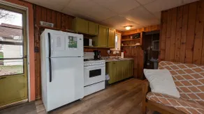 1BR Retreat in Chippewa w/ pickleball court - Image 3