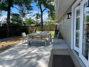 Stylish & Spacious House by Dulles Airport - Image 4