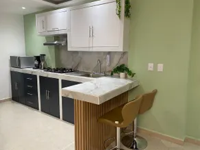 Home near the Cerritos Market with king-size beds - Image 4