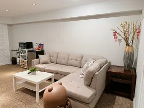 Private entrance, 1 bed/1 bath in walkout basement - Image 3