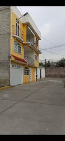 The yellow house - Image 3