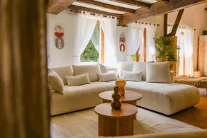 Villa in Chimay, swimming pool, jacuzzi, sauna, hammam, pond - Image 3
