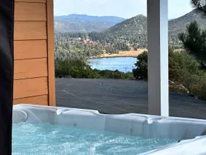 A Living Canvas! (Lake & ocean views) with Jacuzzi - Image 4