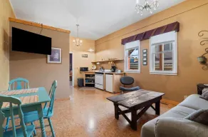 Cycle Suite – Cozy Downtown Retreat in Elkader - Image 2