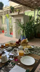 Entire Dar Tagore, with breakfast, at 94 Mbit/s - Image 3