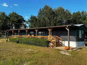 The Lakehouse at Salt Springs - Image 2