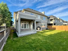 Executive Lakeview Home - Image 2
