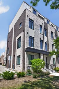 Spacious 4B home | 15 mins from Downtown | Parking - Image 5