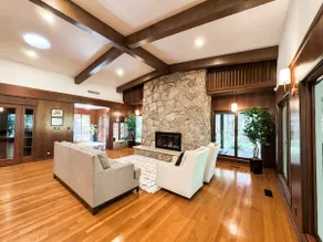 Sandy River Lodge - Image 2