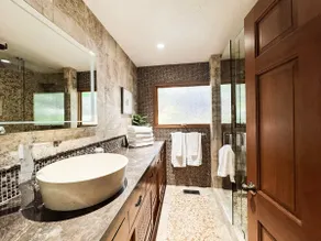 Sandy River Lodge - Image 4