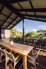 Melo Beach House - Charming Coastal Luxury - Image 2