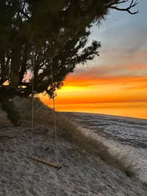 Sunset Apartment - Image 2