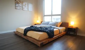 Family Townhome in Miracle Mile Free Parking & Spa - Image 3