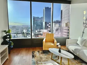 Central LA highrise 1b1b w parking - Image 2