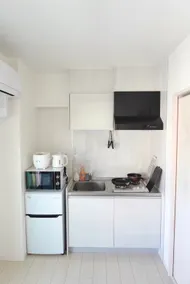 Double & single / 4 min to station / Dining nearby - Image 3