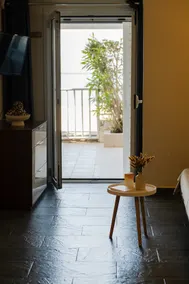 Sea La Vie - Beachfront Retreat - Image 5