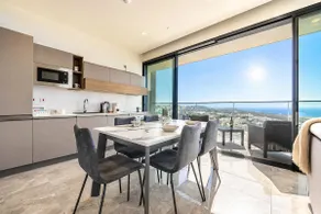 Modern Apt | 21st Floor | Panoramic Views-Mercury - Image 4