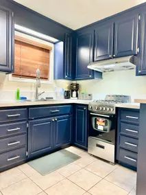 Modern 1BR Urban Stay | Kitchen + Parking - Image 5