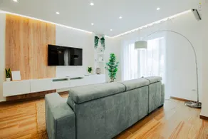 Luxury Apartment near Naples, Parking, 2 bath - Image 3