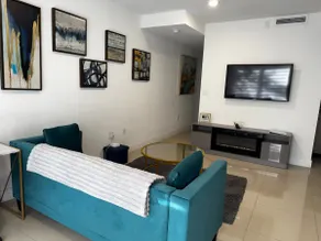 3 Story South Miami House w/Balcony & Free Parking - Image 4