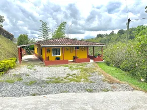 Private country house in Rionegro, easy access - Image 3
