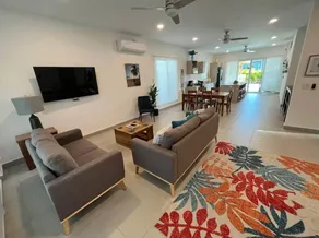SuperHost 3BR Villa, Pool, 2 Min Walk to Beach - Image 4