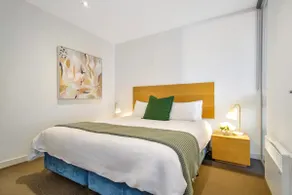 Apartment Chole South Yarra - Image 2