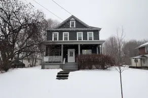 Summer Lodge Near Killington w/ Pool Table - Image 2