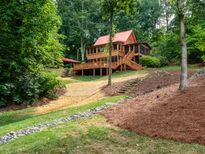 Cozy lake Norman log cabin - Image 2