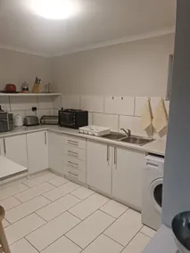 Fully equipped self-catering - Image 4