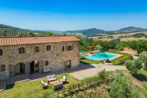 Breathtaking Views | Spa, Pool & Tailored Services - Image 2