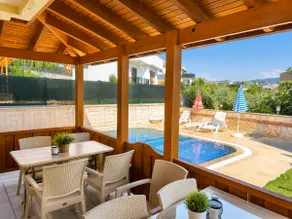 Villa with Kids Pool, 5 Min to Beach - Image 2