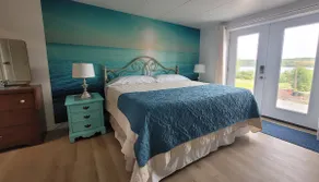 The Waterfront Inn - Image 2
